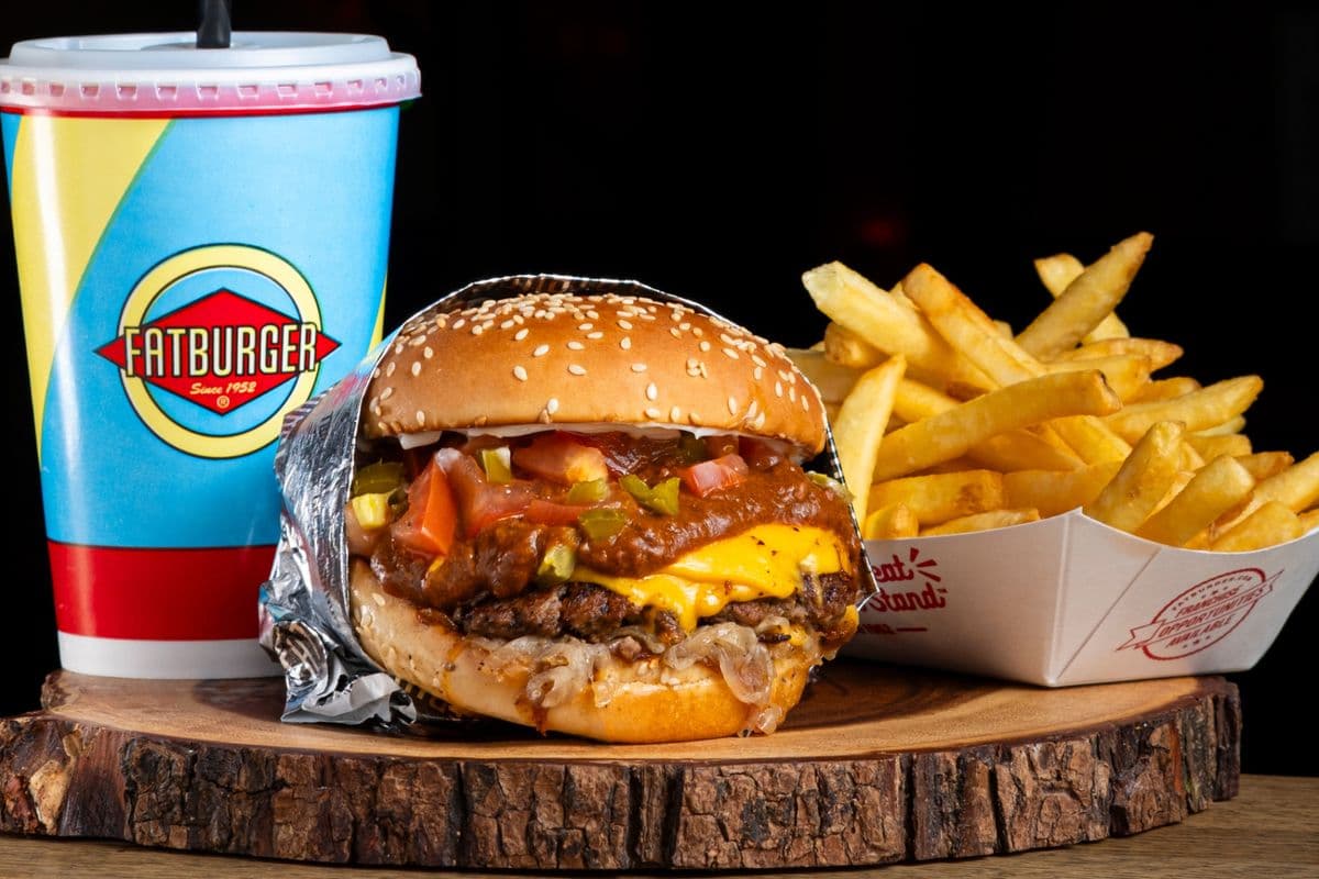 CHILI CHEESE SMASH BURGER MEAL