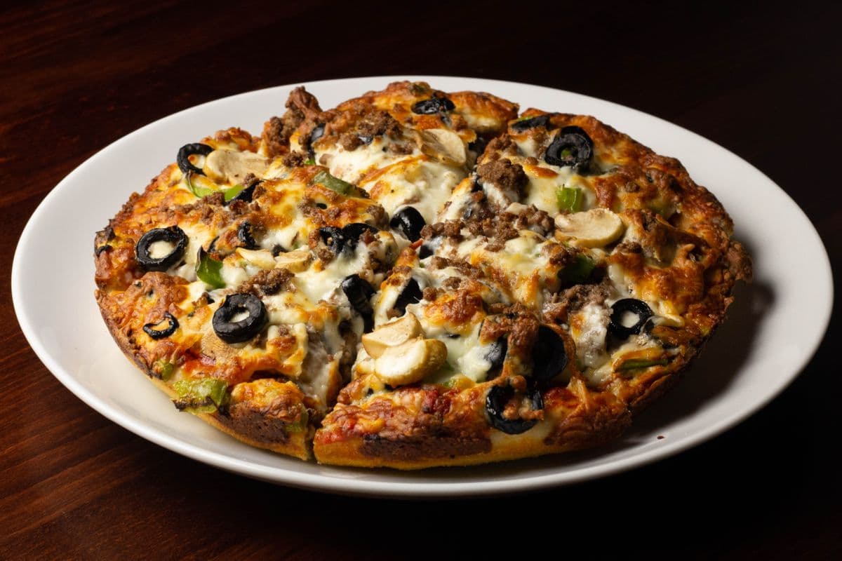 12" Large Beckham's Classic Pizza