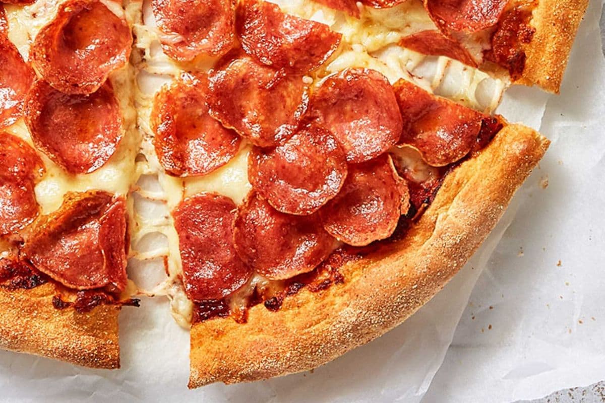 Medium Pepperoni Lovers Pizza