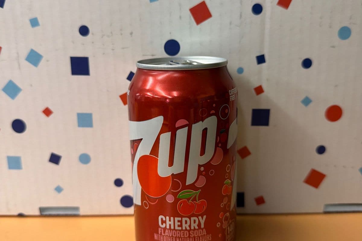 7up Cherry Flavoured Soda 355ml