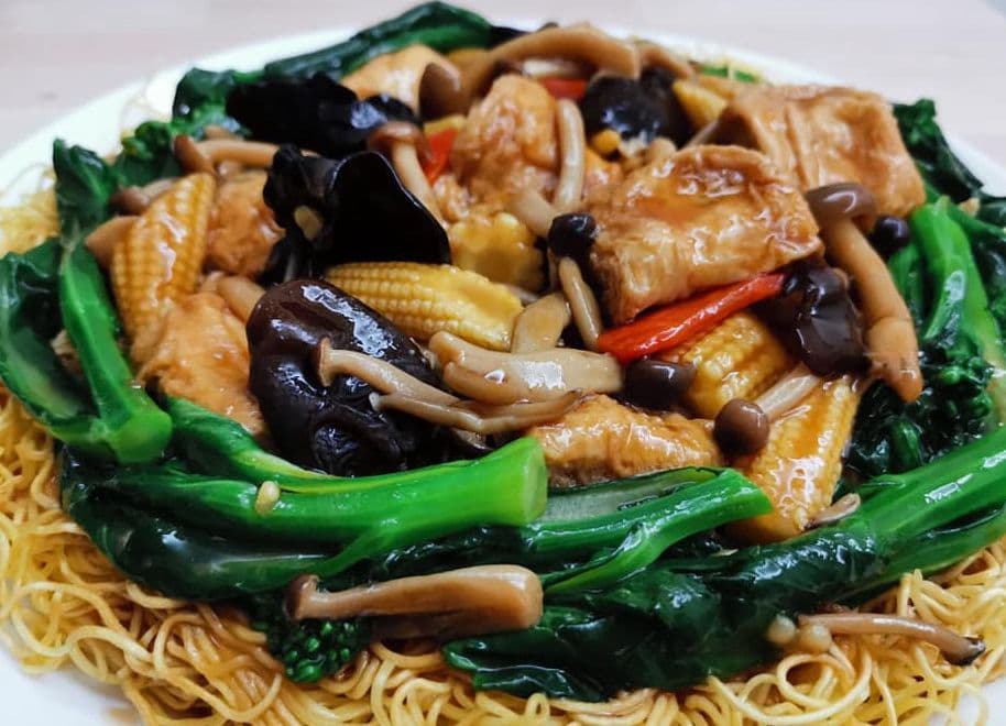 Buddha Style Crispy Chow Mein / 羅漢齋炒麵