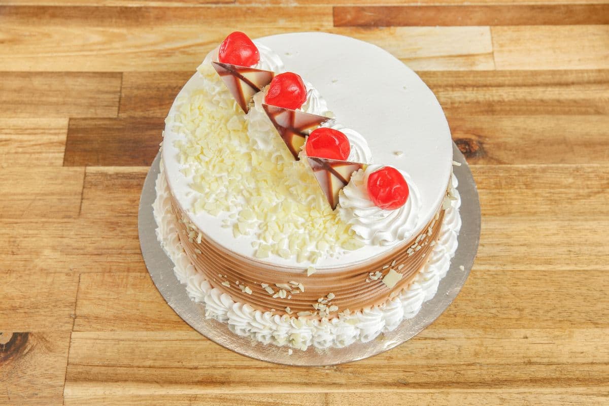 White Forest Cake (1 lb )