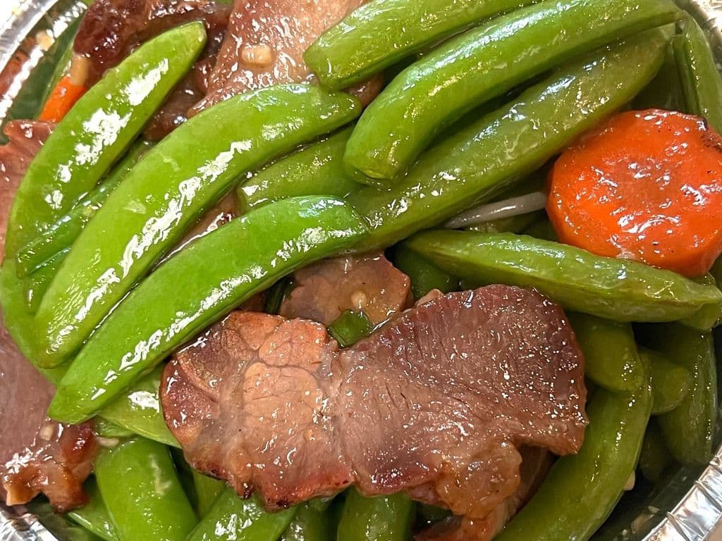 Sliced BBQ Pork W/ Pea Pods - OO