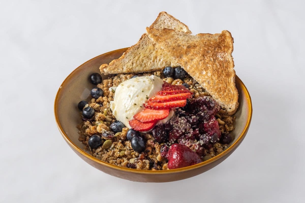 Yogurt & Granola Parfait