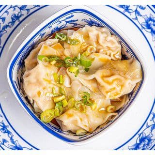 21 Pork Wonton in Hot Chili Sesame Sauce (12) / 猪肉紅油炒手 -21