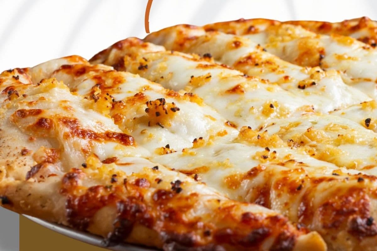 Side of Cheesy Garlic Breadsticks