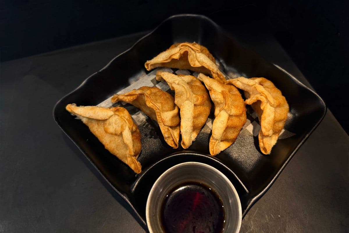 Deep-Fried Vegetable Gyozas (7 pcs)