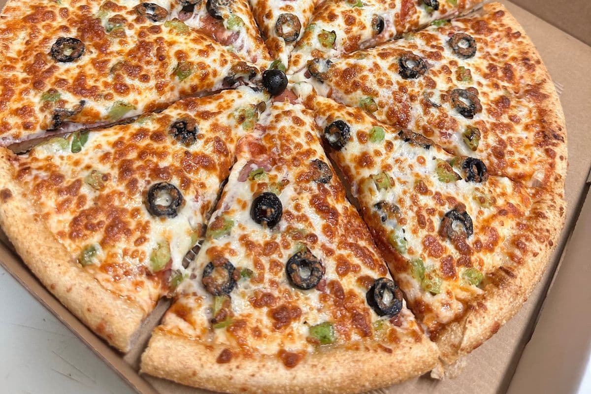 Pizzeria house special pizza (small)