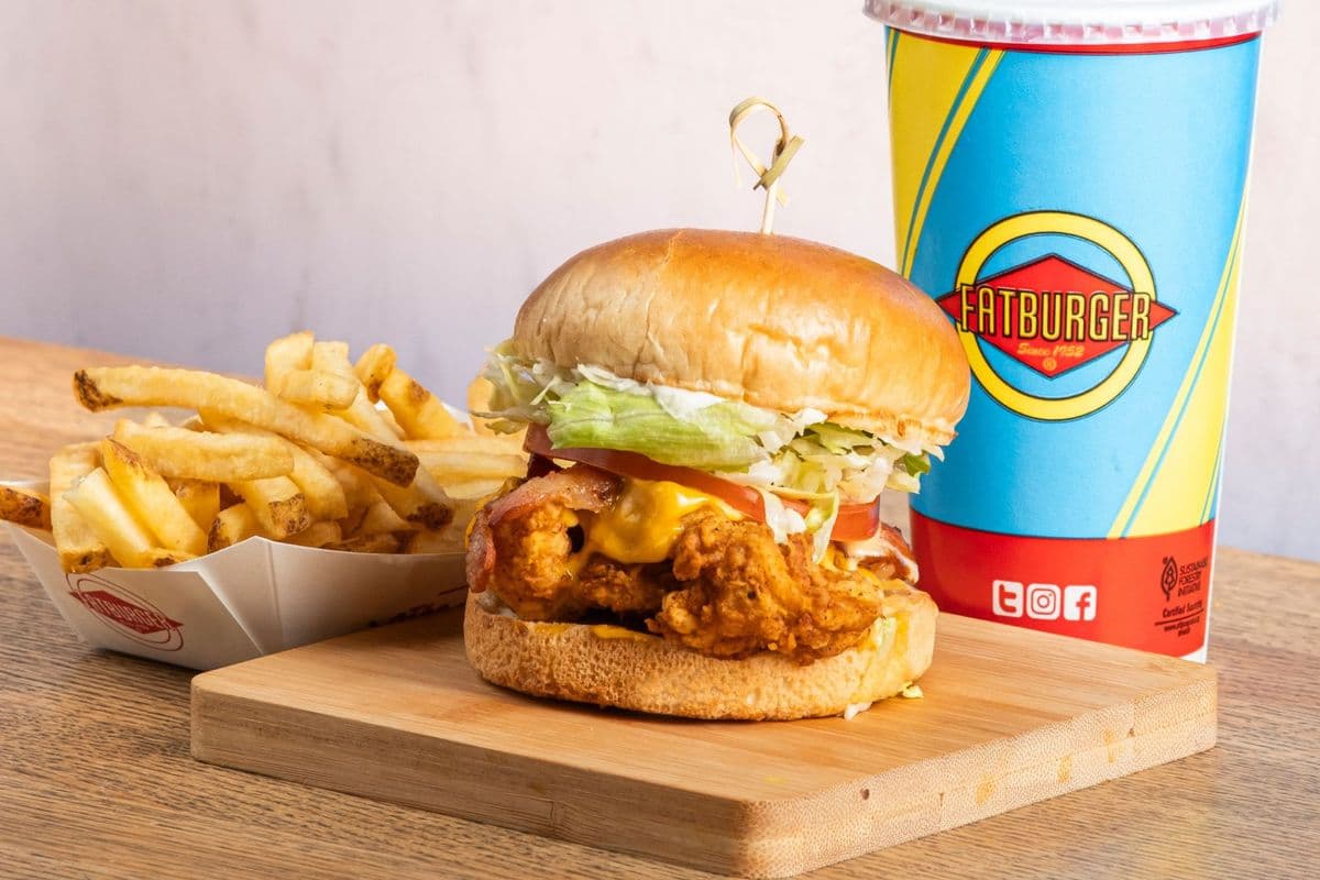 DELUXE FRIED CHICKEN CRISPER MEAL