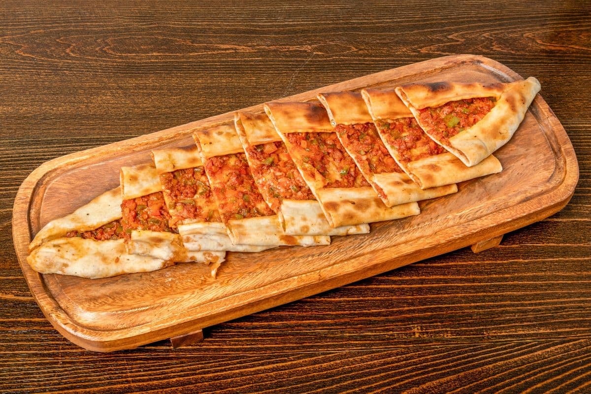 Kiymal I - Ground Beef Pide