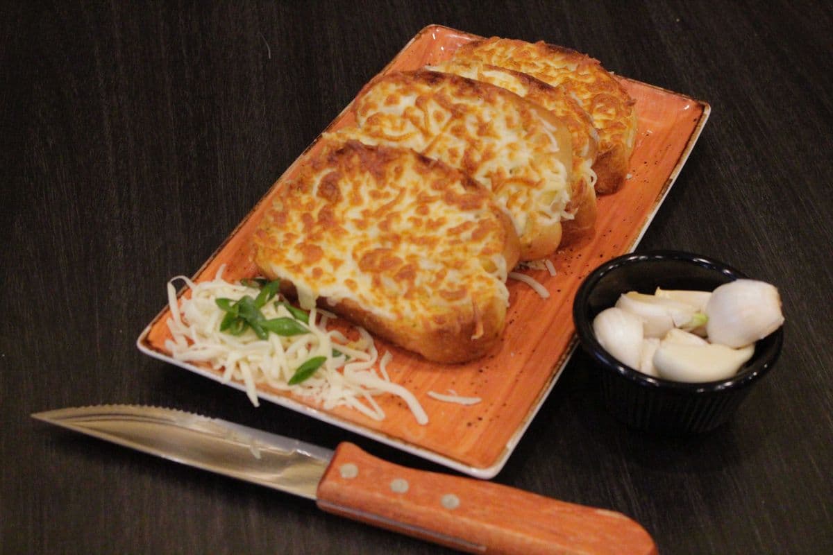 Garlic Bread with Cheese