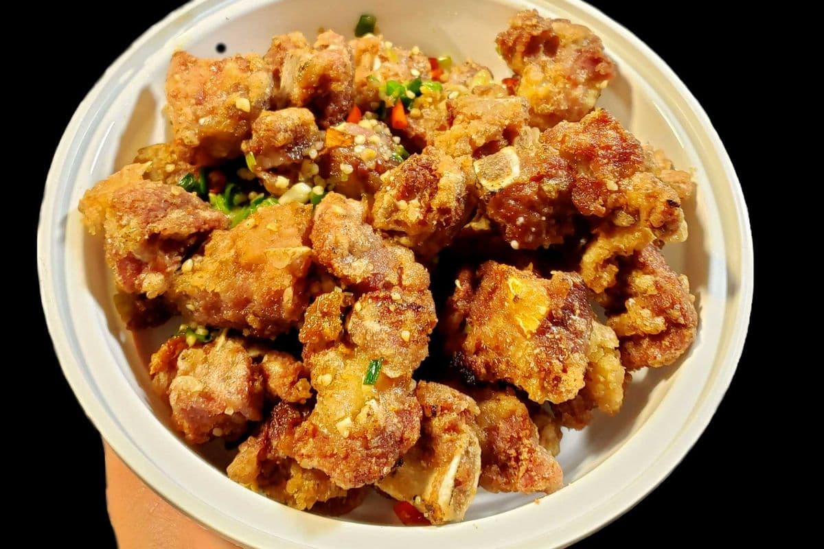 P8. Spicy Salted Spareribs 椒鹽排骨