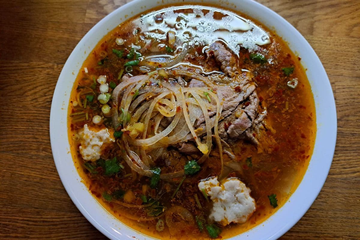 Spicy Beef Noodle Soup (Bun Bo Hue)