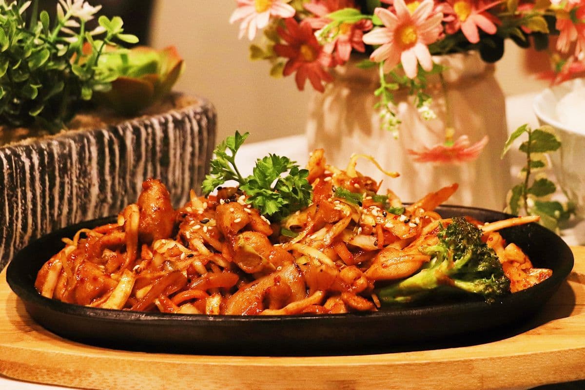 202. Spicy Chicken Bilgogi