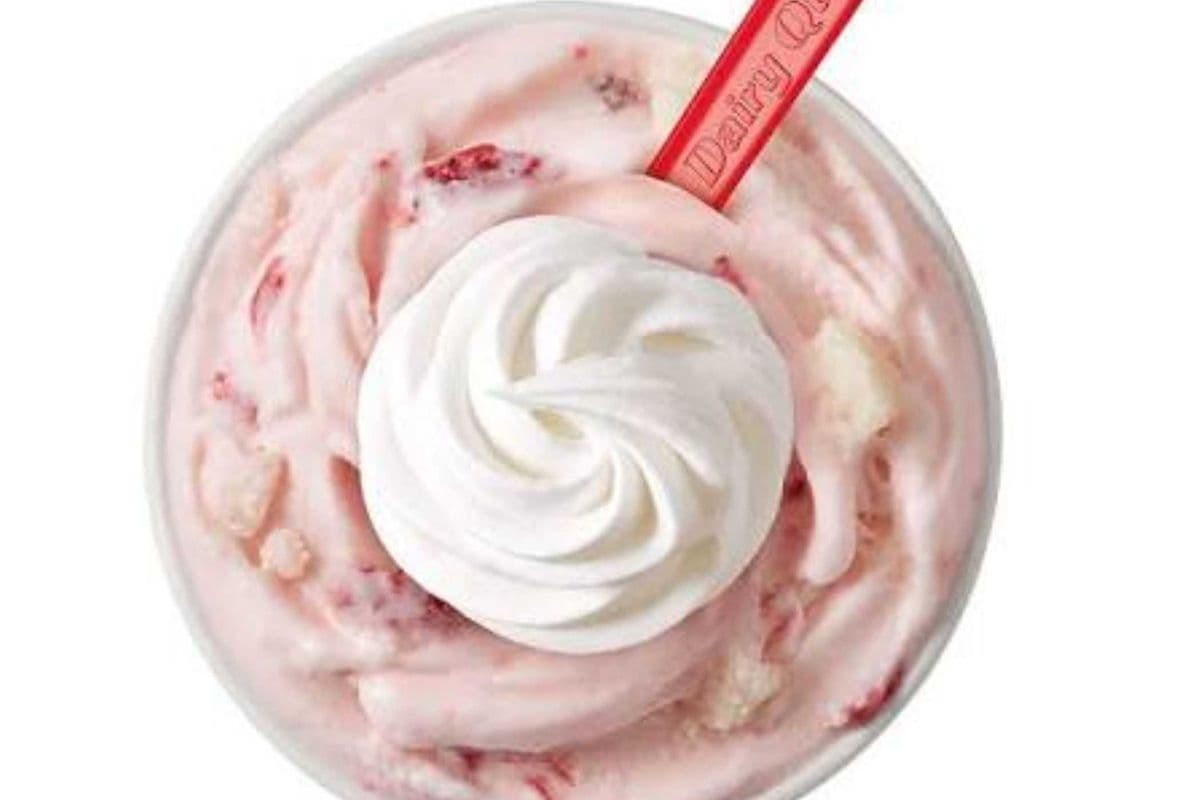 NOUVEAU! Friandise BLIZZARD® au Gâteau des Anges à la Fraise / Strawberry Angel Food Cake BLIZZARD® Treat