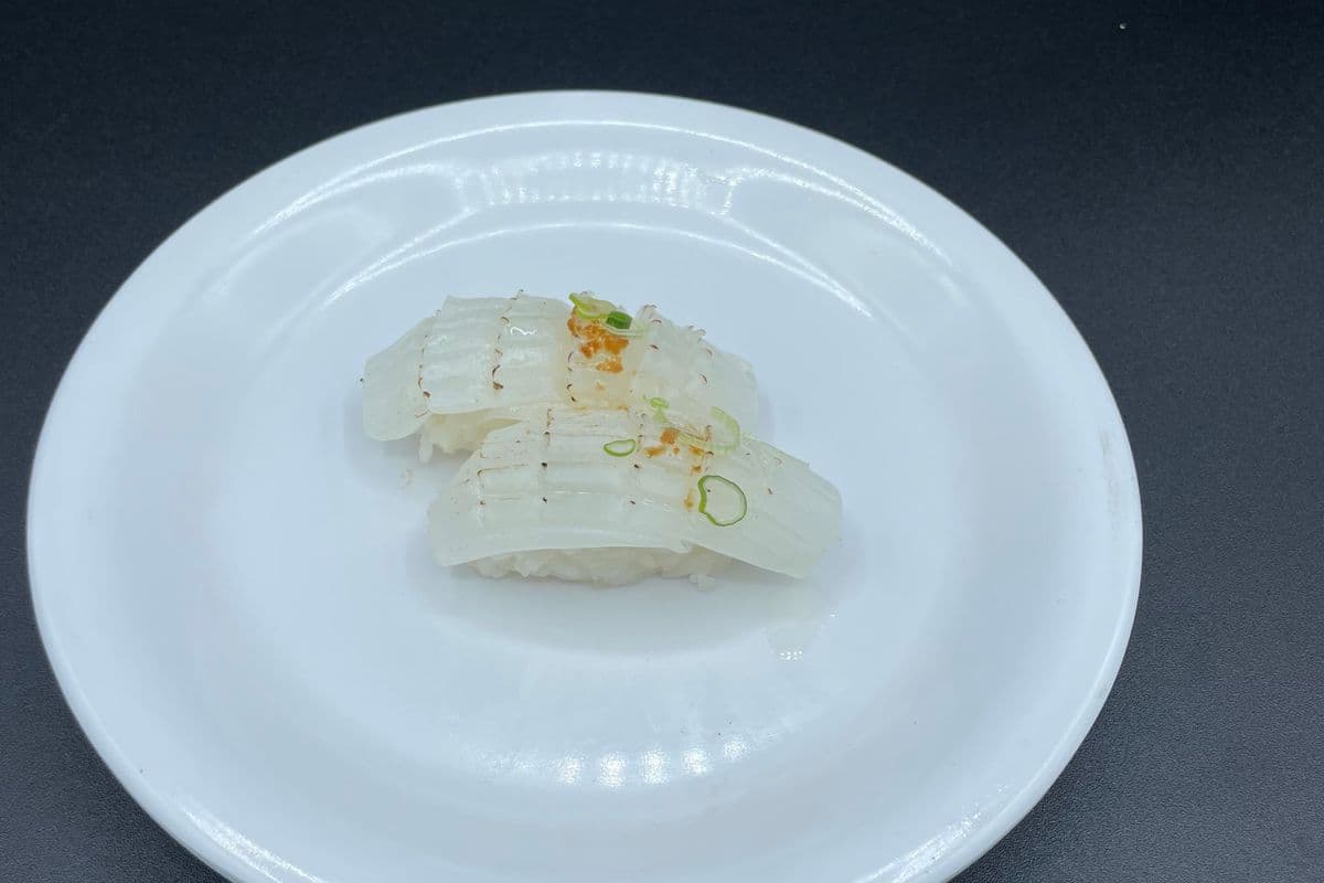 307. Cuttlefish (Ika) Sushi (2 pcs)
