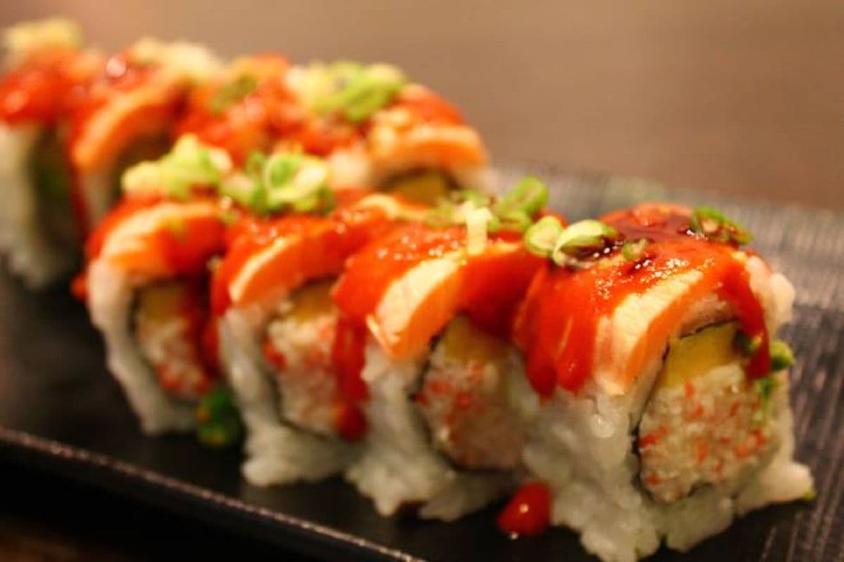 Salmon on the Fire Roll(8 pcs)