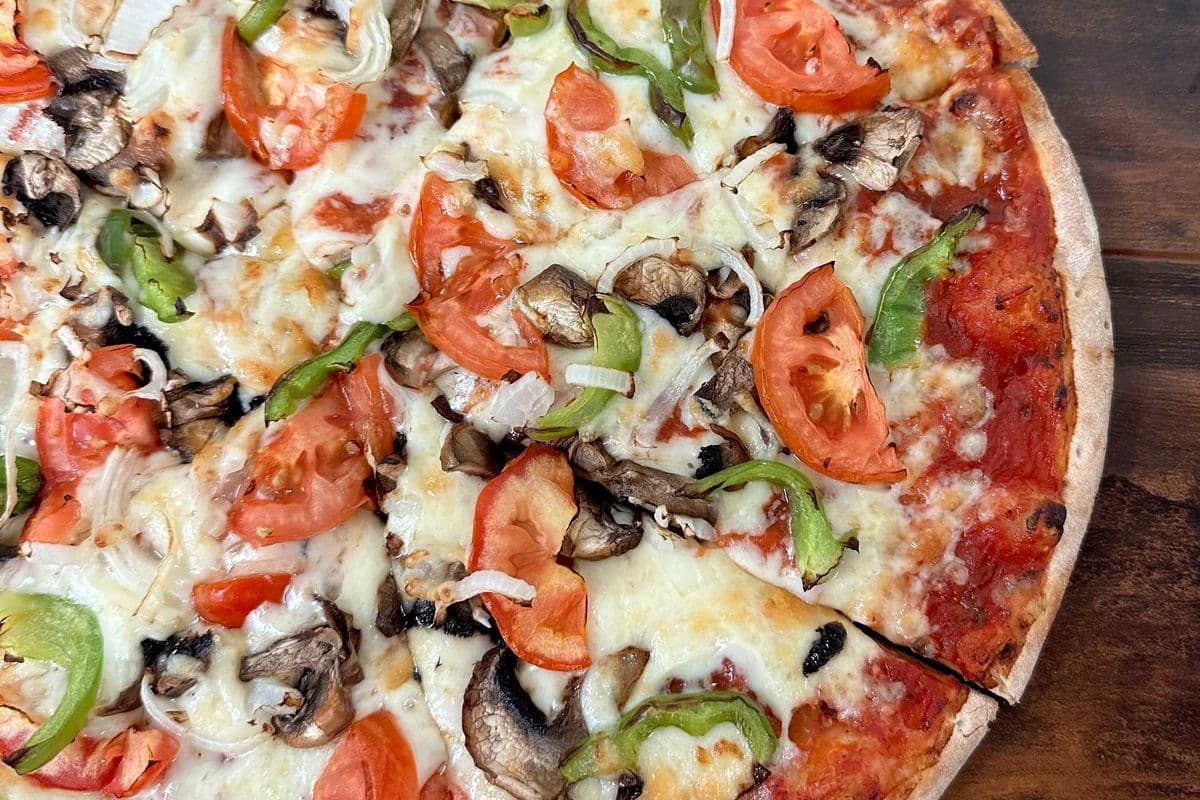 15" Large Classic Veggie Pizza
