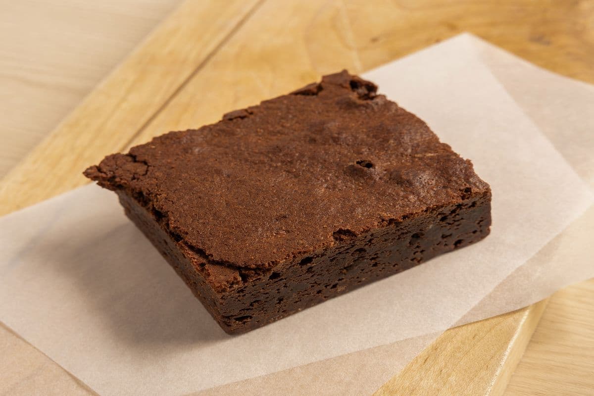 CHOCOLATE FUDGE BROWNIE