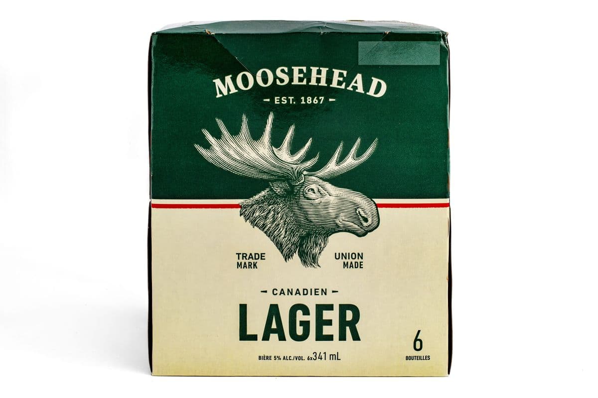Moosehead Lager (6 Bottles) (1 x 341 ml)
