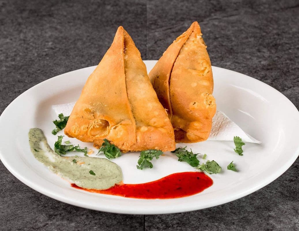 Chicken Samosas (2 Pcs)