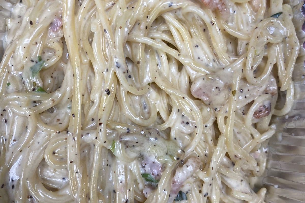 Spaghetti Carbonara With Bacon