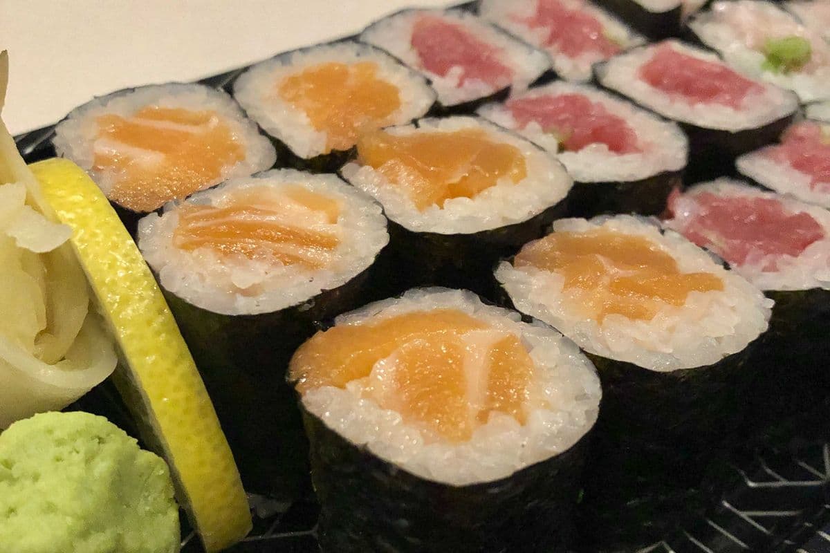 Salmon Hosomaki