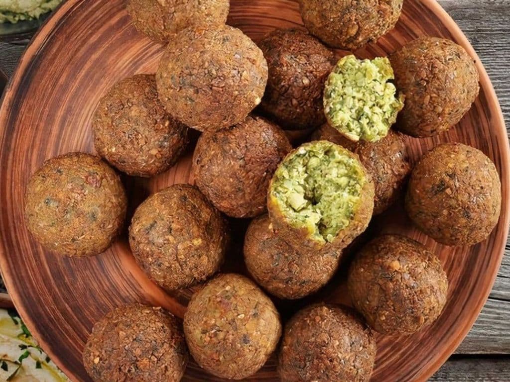 8 Falafel Balls