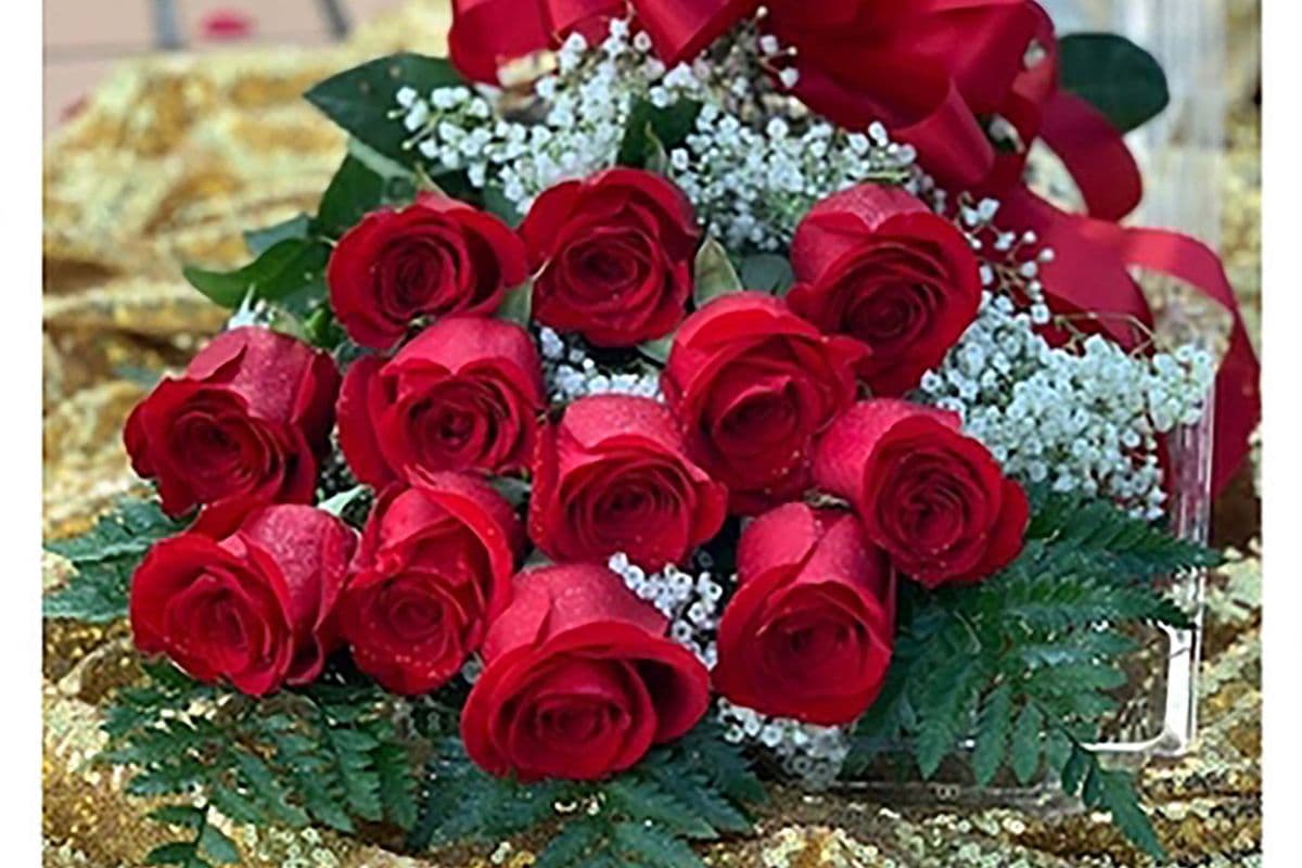 12 Long Stem Red Roses