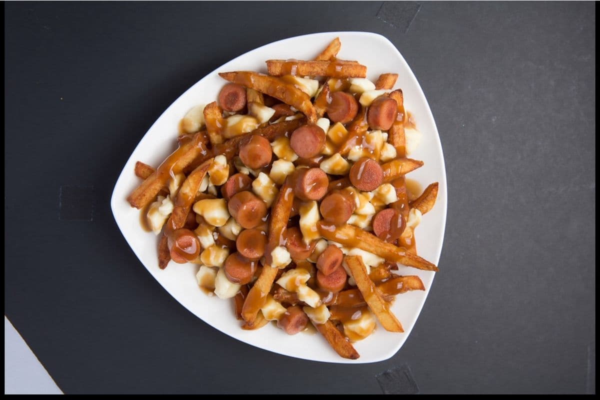 Poutine à la saucisse / Sausage Poutine