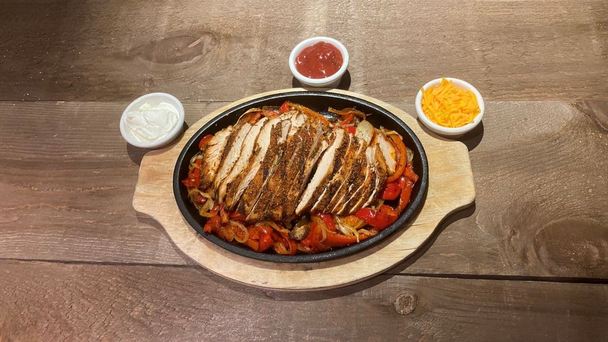 Fajitas au poulet sur rail / Rail Chicken Fajitas