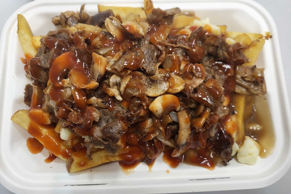 BBQ Steak Poutine
