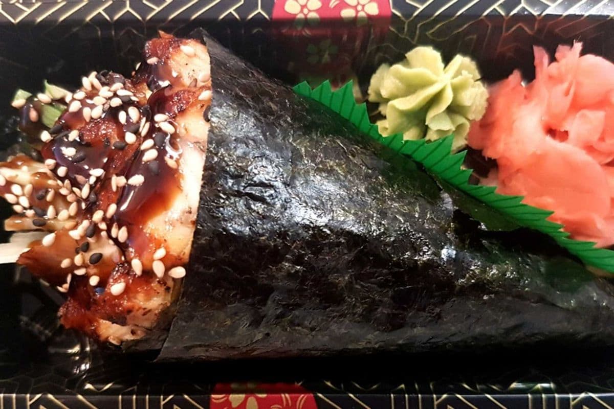 Unagi Handroll