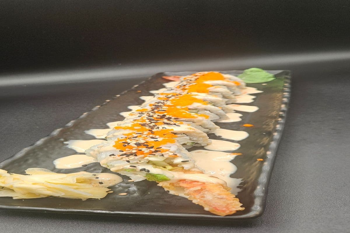 White Dynamite Roll (8 pcs)