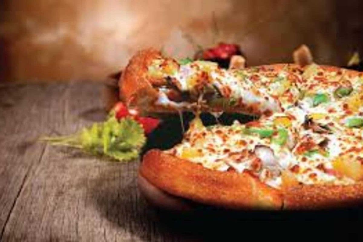 CANADIAN FAMILY PIZZA
