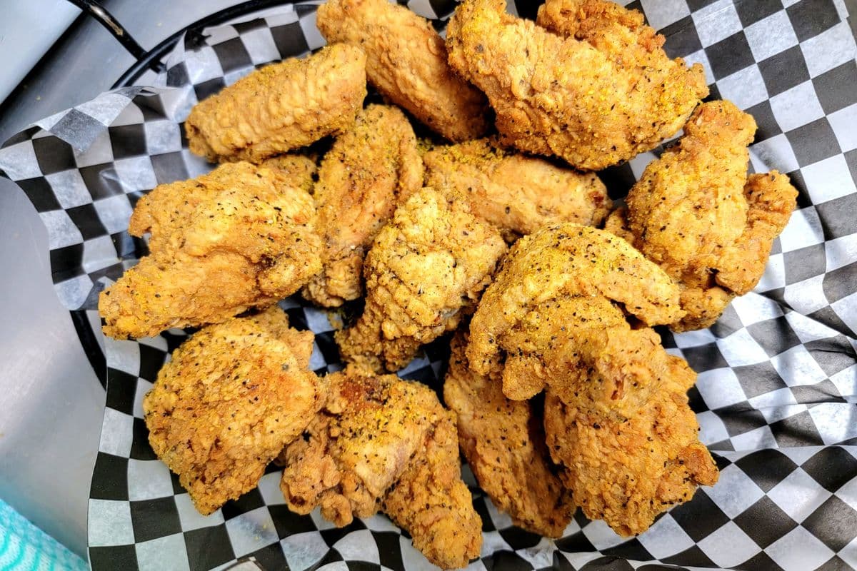 Big CLASSIC Fantastically Breaded Bone In Wings (14 wings)