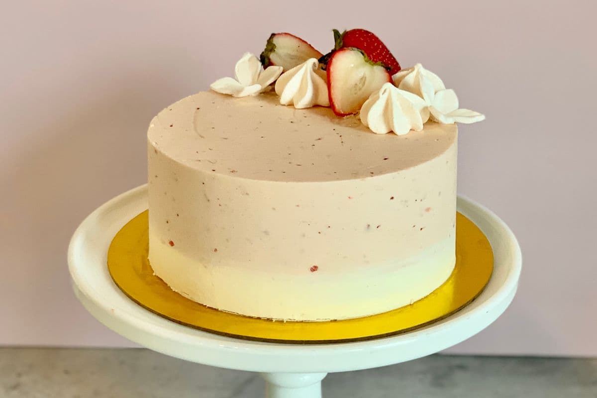 Vanilla Strawberry Cake
