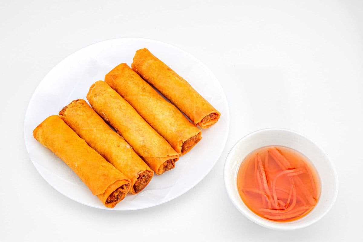 1. Spring Rolls (5 pcs)