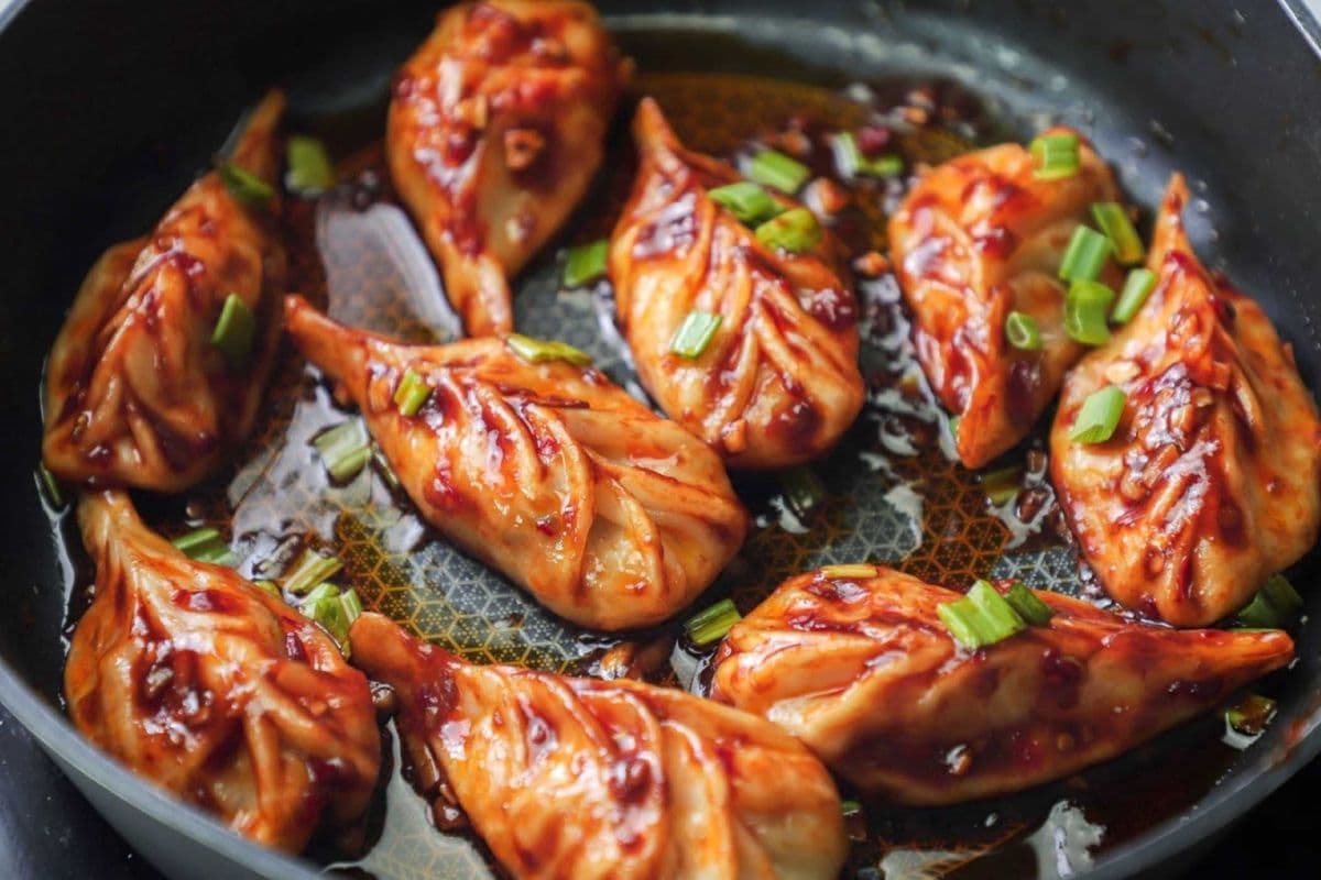CHILLI MOMOS