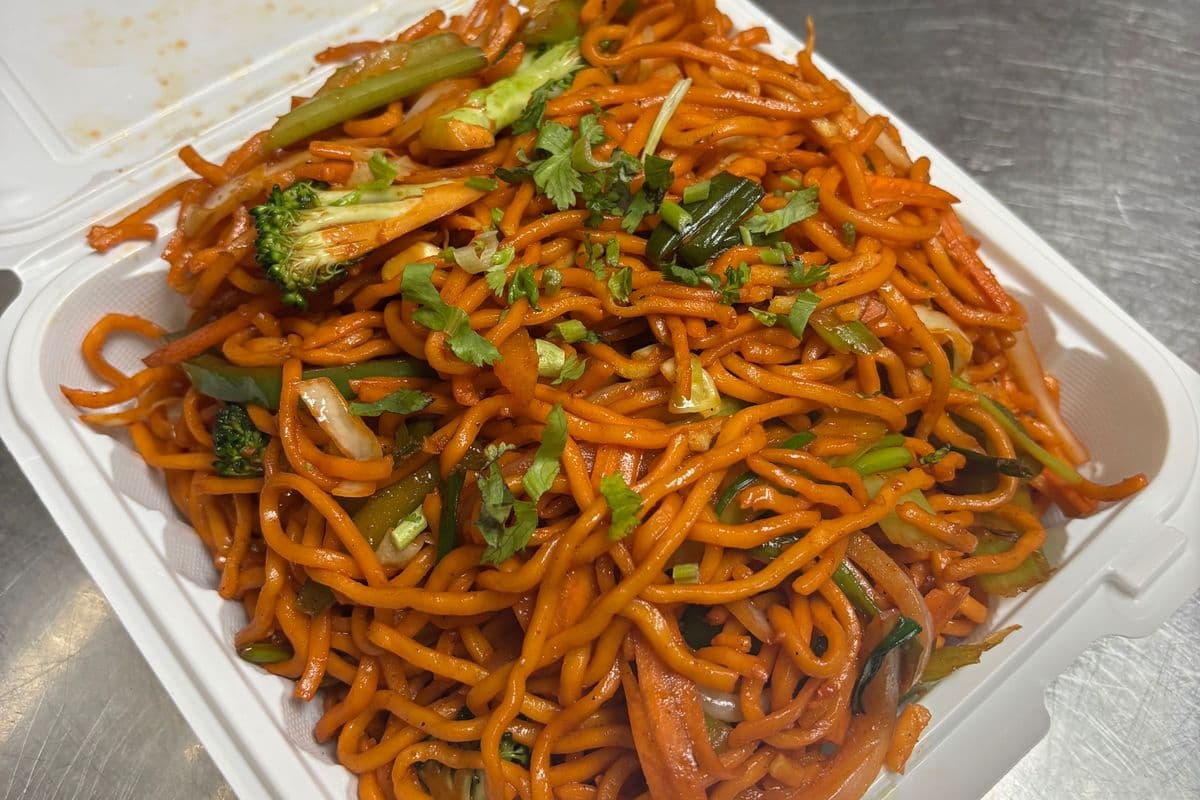 Veg Masala Chow Mein