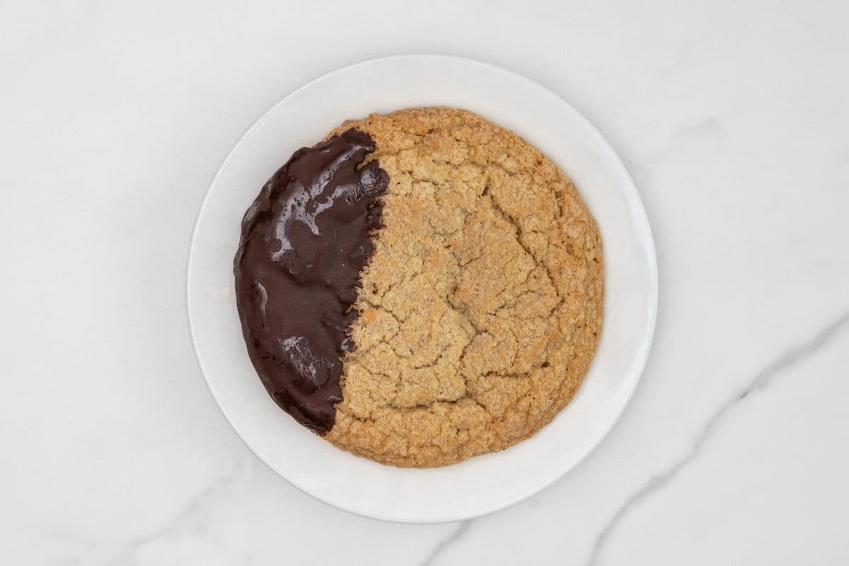 Peanut Butter Chocolate Dip Cookie
