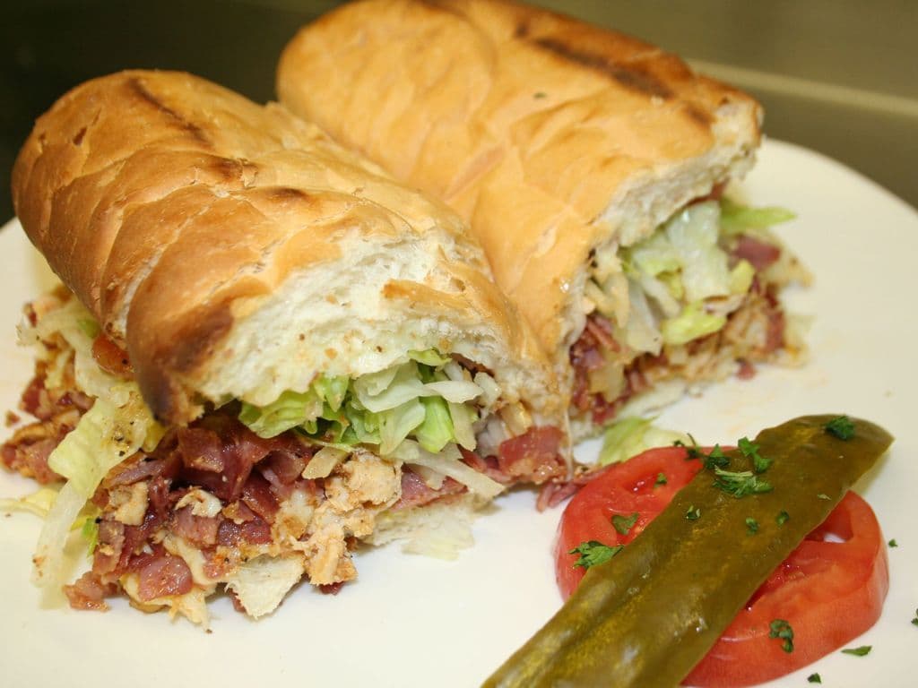 CHICKEN BACON SUB