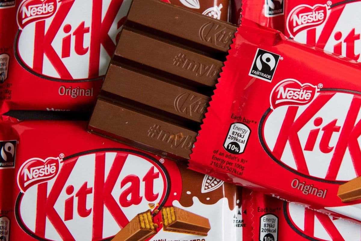 KitKat Regular Candy Bar (230 Cal)