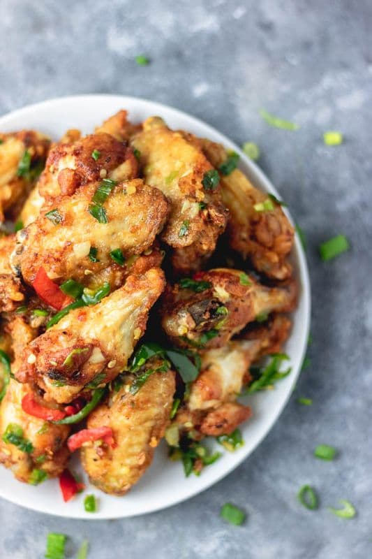 Deep-Fried Chicken Wings with Peppery Salt / 椒鹽雞中翼 (例)