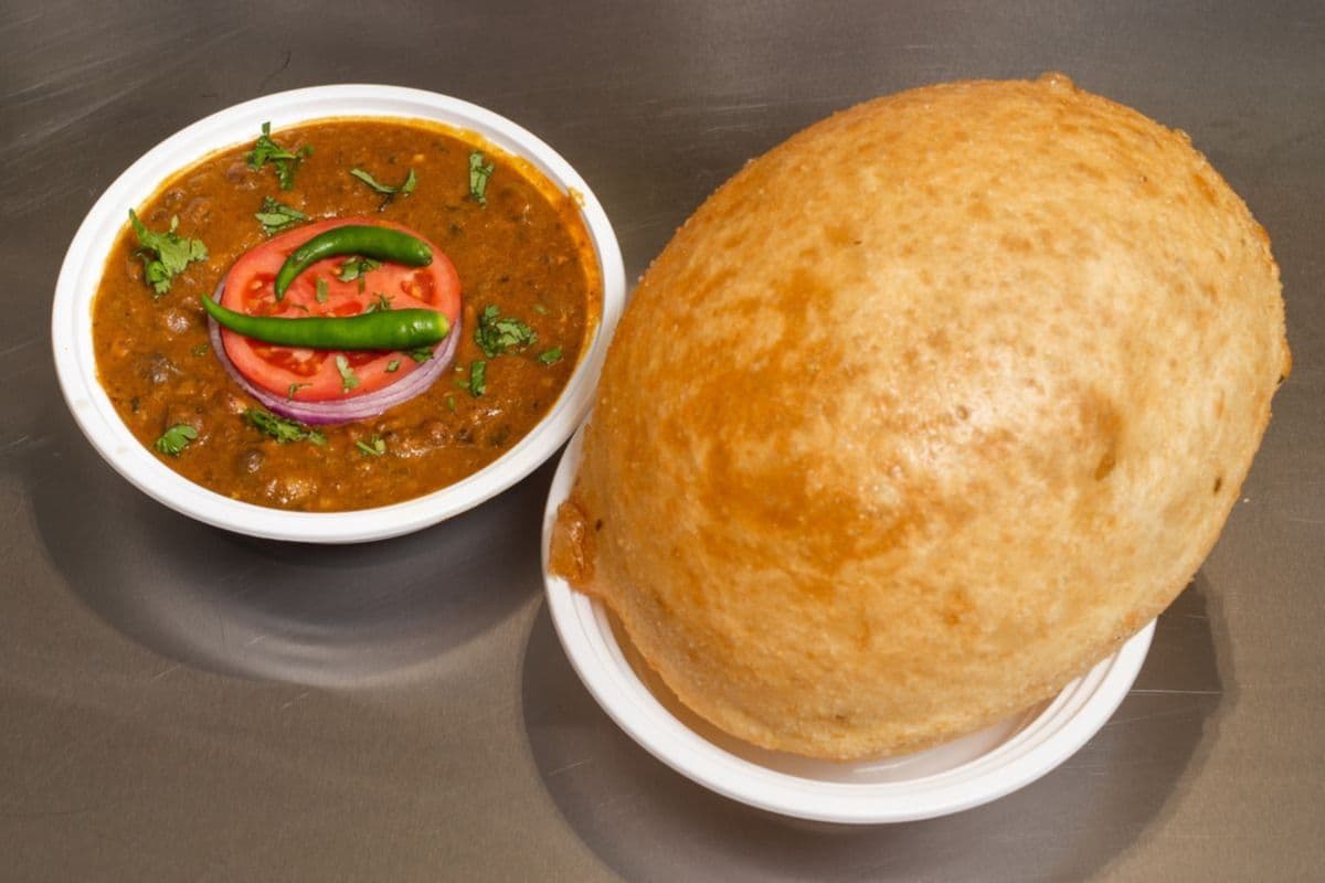 Choley Bhathure