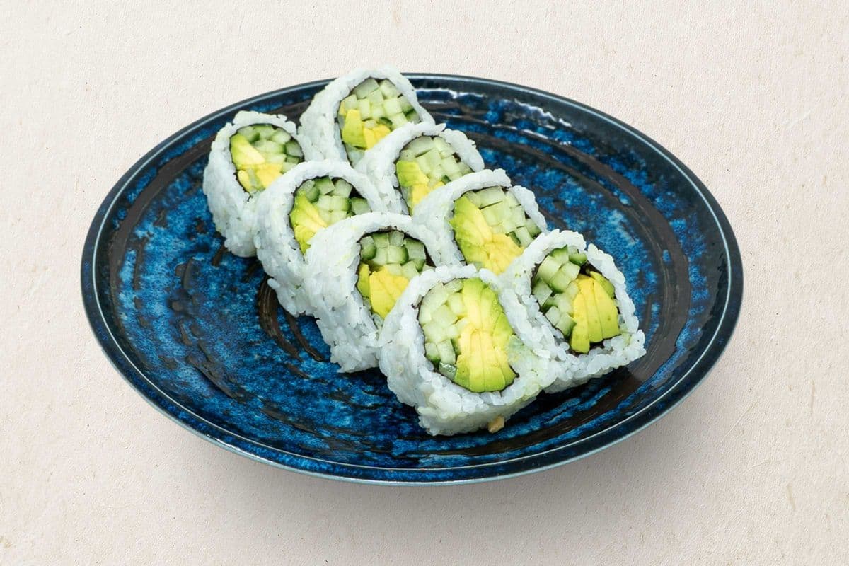 Avo Kappa Roll (Vegetarian) (8pcs)