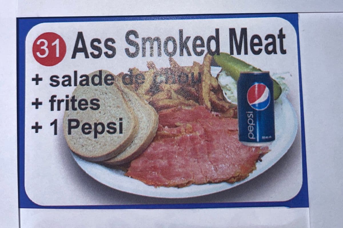 #31 Combo : Plat de sandwich à la viande fumée + frites + salade chou + 1 pepsi.