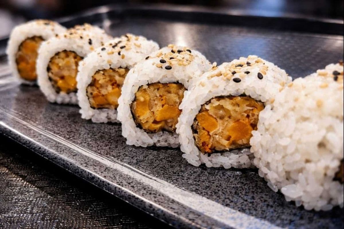 MR 1. Sweet Potato Maki (6 pcs)