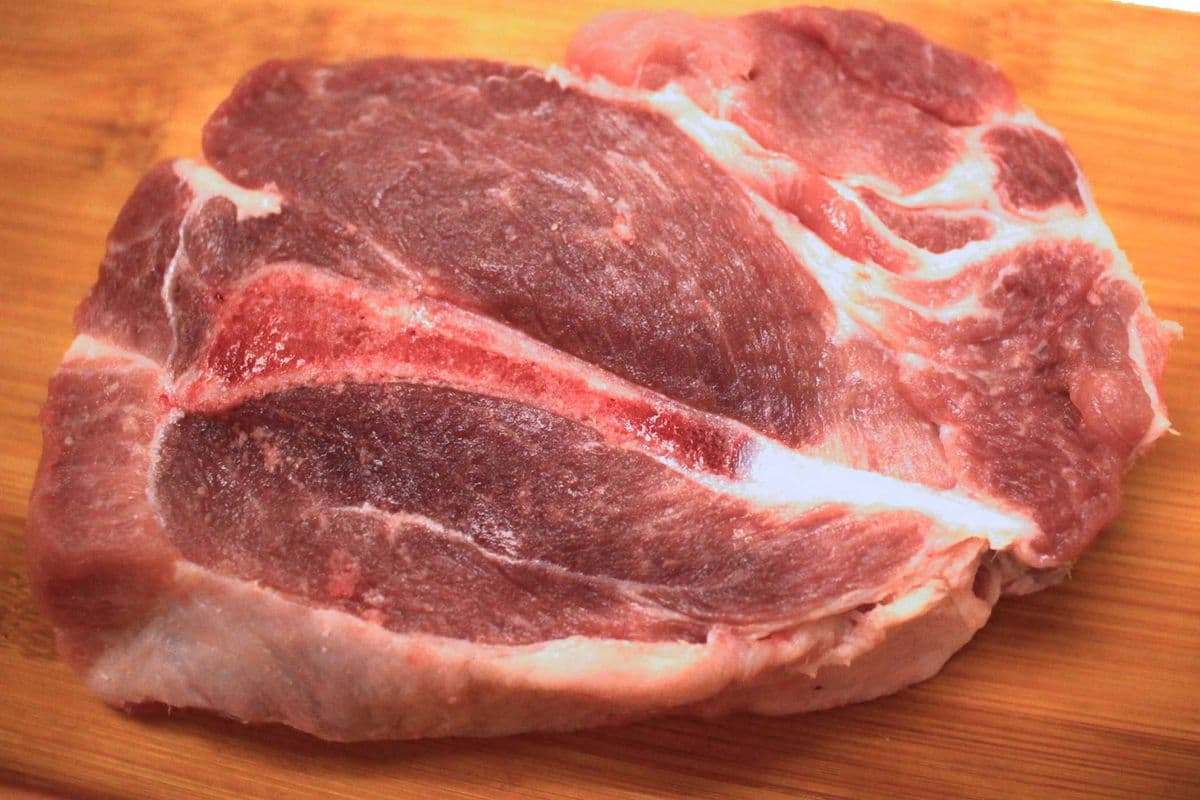 Butt Steak (Bone-In) (12-14oz) (12-14oz)