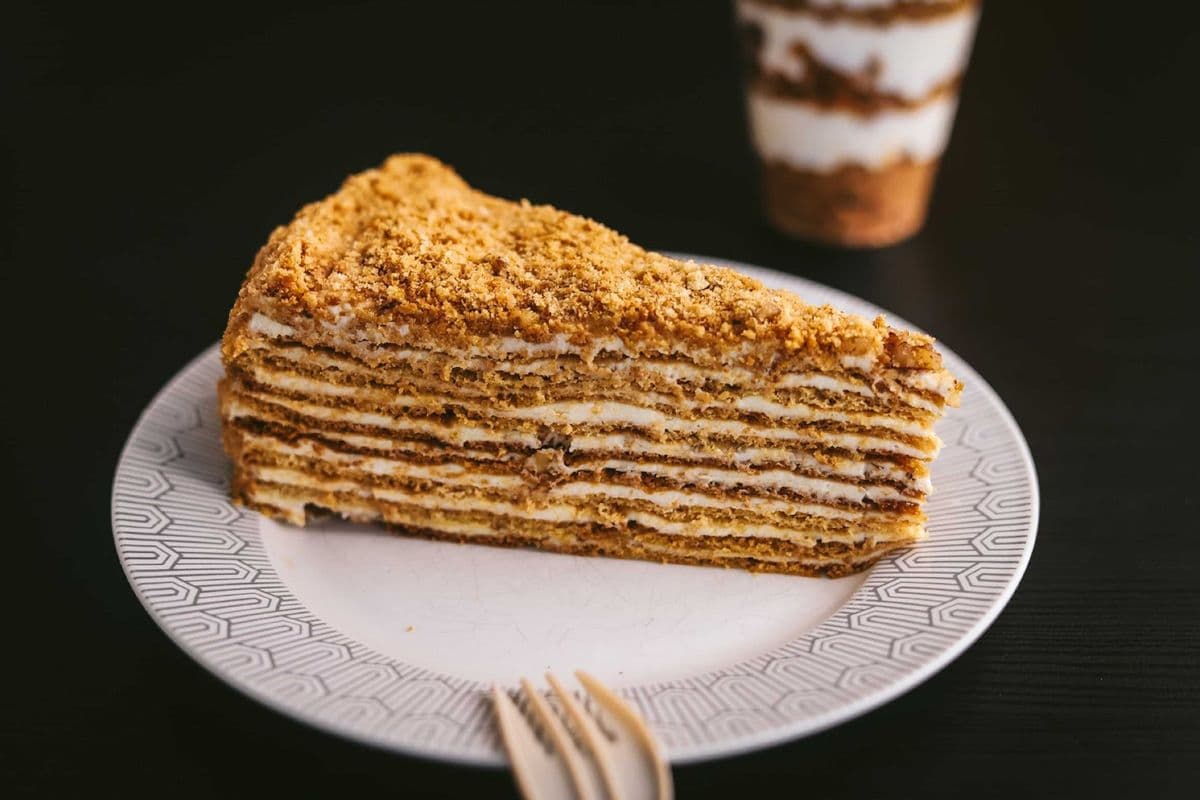 Honey Cake (1 slice)